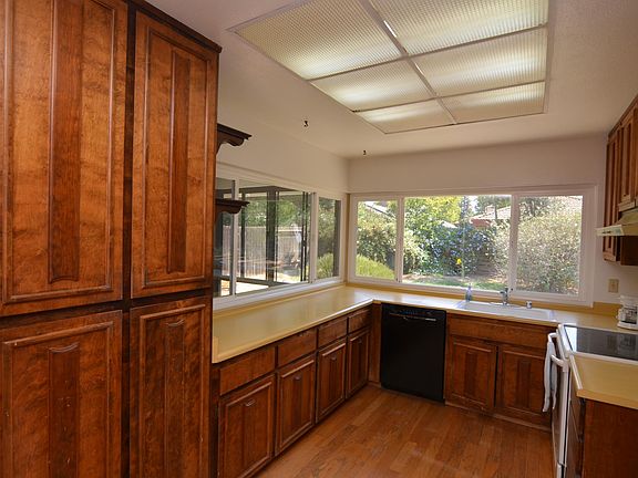 2nd image of 4110 El Macero Dr