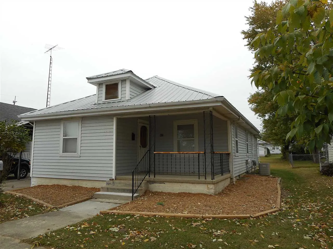 417 R St photo 1