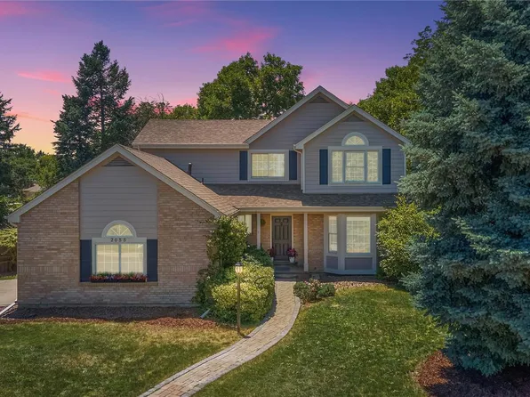2055 S Gray Drive, Lakewood, CO 80227