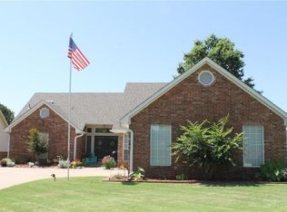 9 Kaross Rd, Shawnee, OK 74801