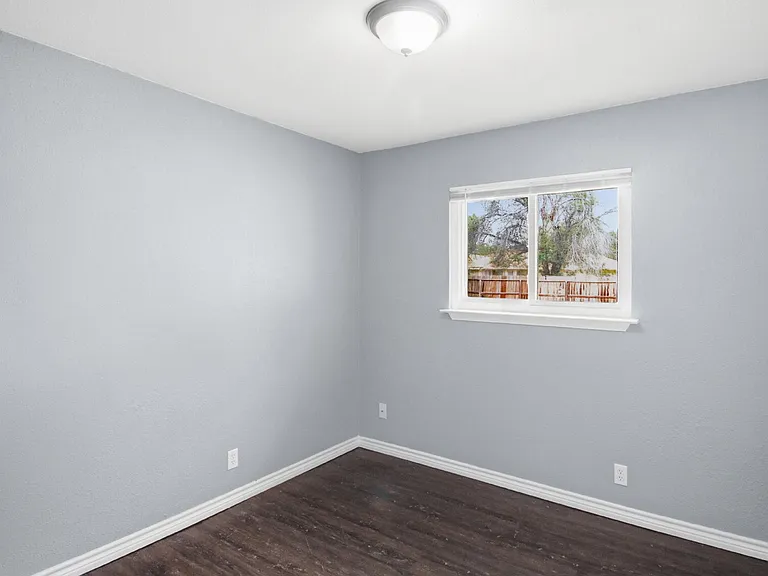 309 Jeanette Dr — Photo 13