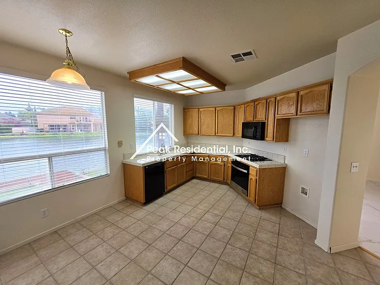 3333 E Island Ct — Photo 10