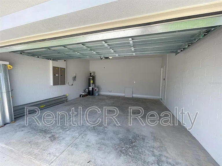 1437 N River Cir — Photo 13