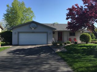 11325 52nd Ave N, Plymouth, MN 55442