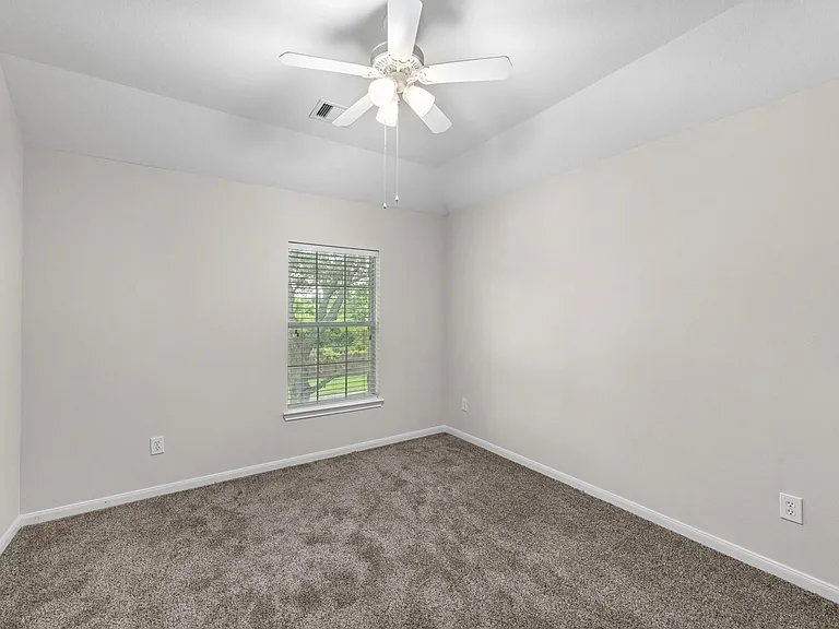 2519 Fair Oak St — Photo 20