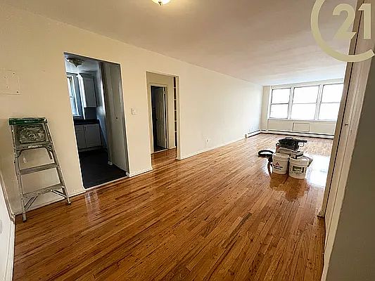 4th image of 2555 E 12th St APT 3B