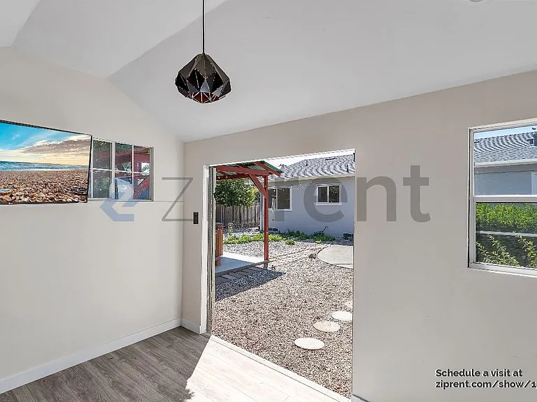 166 Madelia Pl — Photo 8