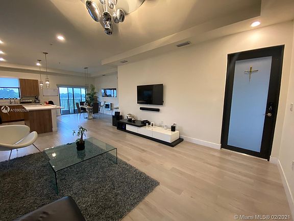 3rd image of 10455 NW 82nd St Unit 31