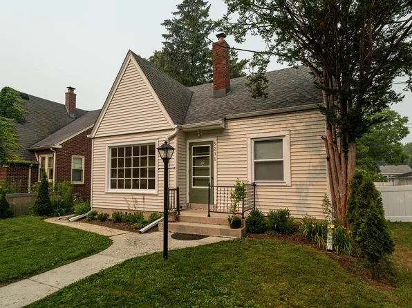 5231 N Bay Ridge AVENUE, Whitefish Bay, WI 53217