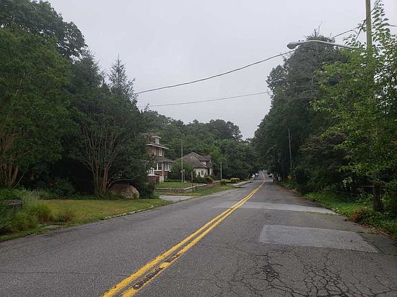 4th image of 1102 High St