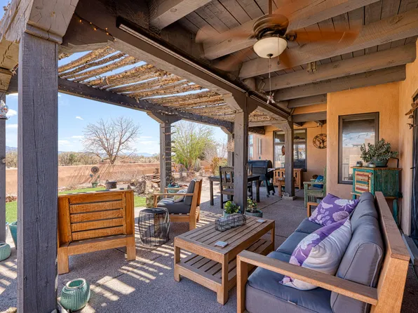 380 Penny Ln, Corrales, NM 87048