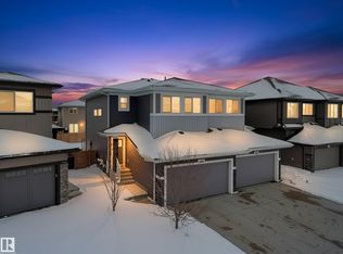 2454 Kelly Cir SW, Edmonton, AB T6W 4G2