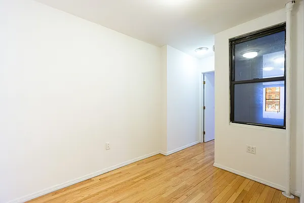 Rented by City Connections Realty | media 26