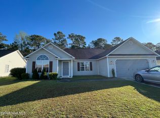 203 Jasmine Ln, Jacksonville, NC 28546
