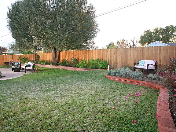 3rd image of 8001 Lena Ave