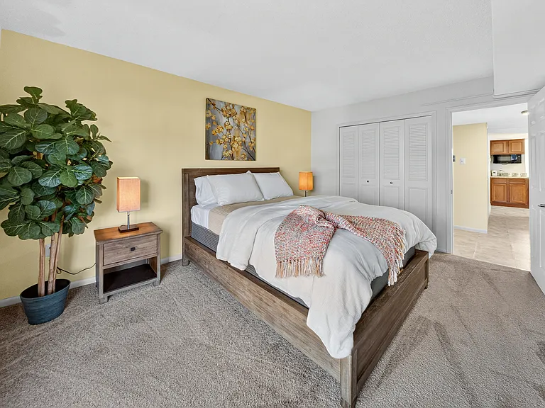 Brinkley House Apartments — Photo 11
