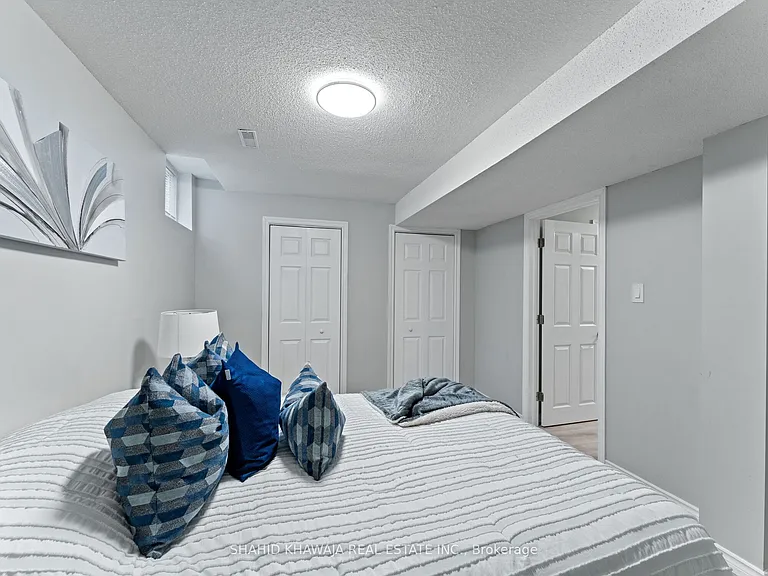 7282 Blackwood Mews — Photo 43