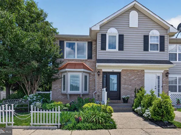 32 Salerno Dr, Smyrna, DE 19977