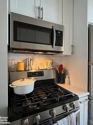 Rented by Brown Harris Stevens | media 6