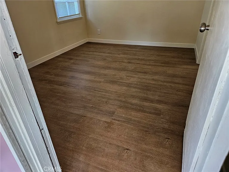 6907 White Oak Ave — Photo 23