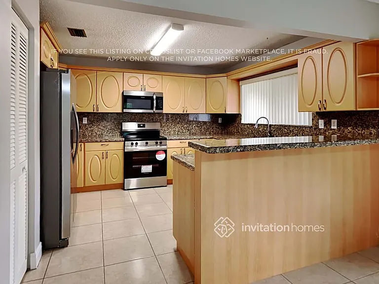 11295 SW 55th Pl — Photo 8