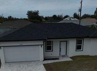 7097 Bougainvillea St, Englewood, FL 34224