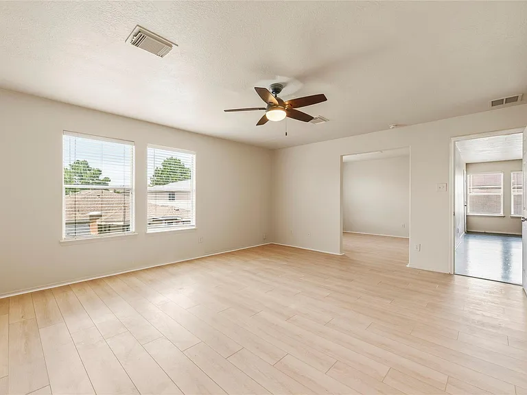 19526 Cliffsage Ct — Photo 24