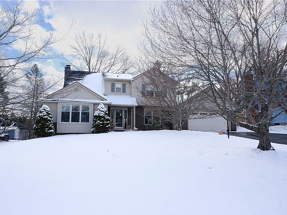 2nd image of 3 Freshfield Rise