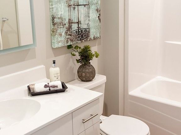 4th image of 2407 2nd St NE #213