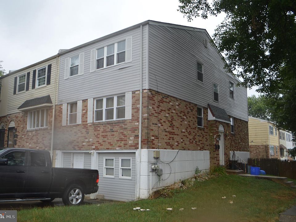 2nd image of 3323 Ashfield Ln