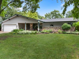 1260 Ridgeway Rd, Brookfield, WI 53045