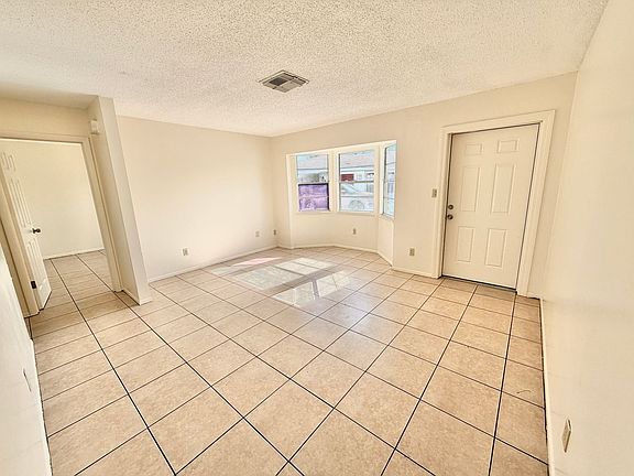 5th image of 1909-1911 58th Avenue Dr W