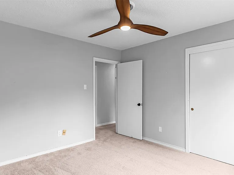 2607 Laurel Ridge Dr — Photo 40