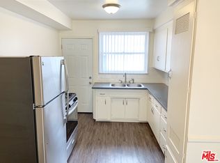 5850 Condon Ave #6A, Los Angeles, CA 90056