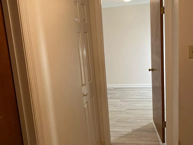 1705 Kayla Ct — Photo 3