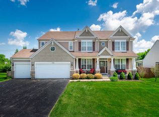 1732 Apple Valley Dr, Wauconda, IL 60084