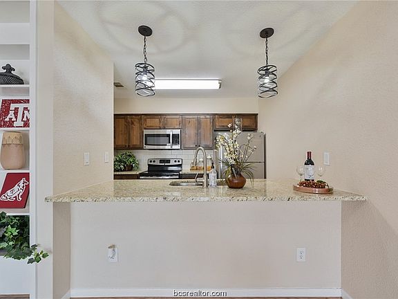 3rd image of 1501 Stallings Dr APT 75