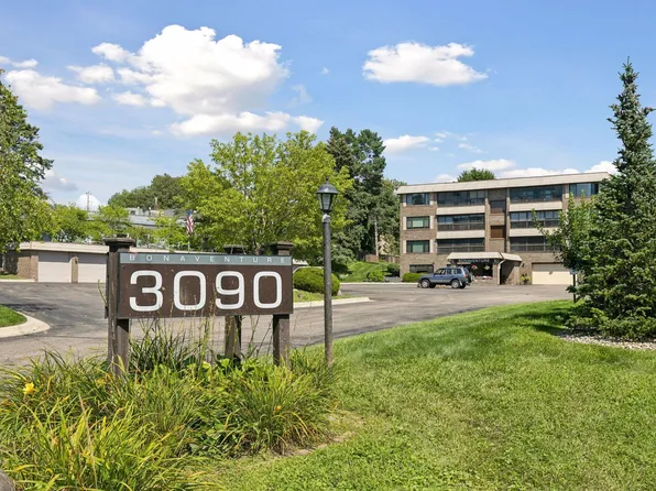 3090 Lexington Ave N APT B2, Roseville, MN 55113