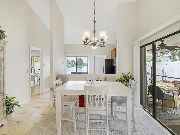 703 Stonewood Ct #16C — Photo 10