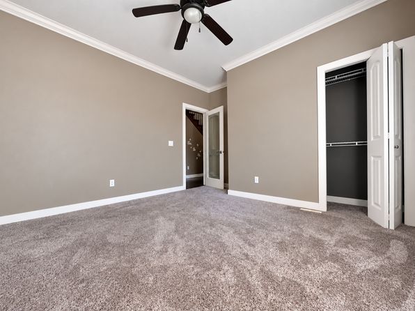 5 bedroom rental in Surrey — photo 17