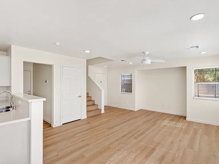10213 Missouri Meadows St — Photo 14