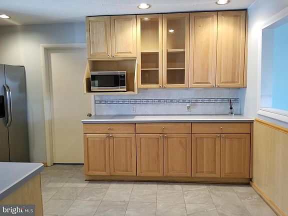 3rd image of 2054 Tilghman Dr