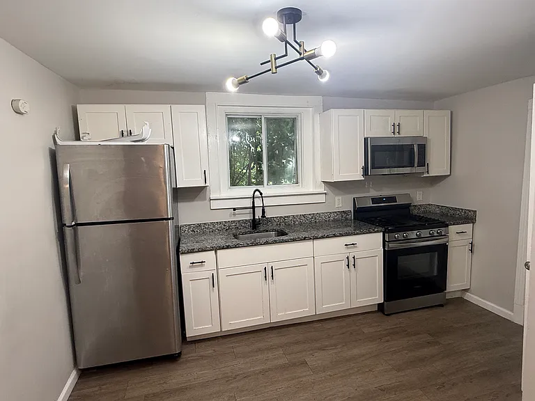 218 Crane St #218 — Photo 5
