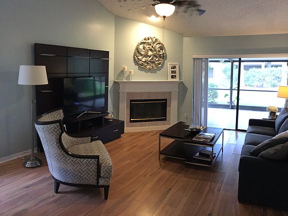 3rd image of 17564 Fairmeadow Dr