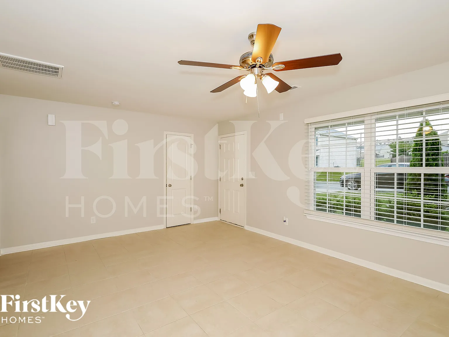 3 bed, 2.5 bath, 1410 sqft, $1,885 — Photo 3