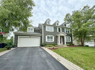 391 Fountain Ave, Elgin, IL 60124