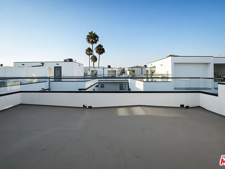735 N Gramercy Pl — Photo 21