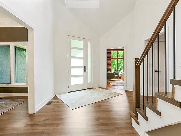 4th image of 4505 W 126th St