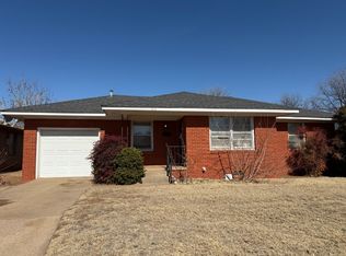 917 E Sutherland St, Altus, OK 73521