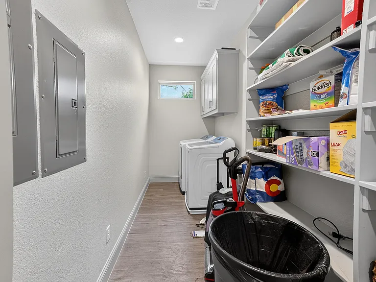 3521 S Hills Ave — Photo 14